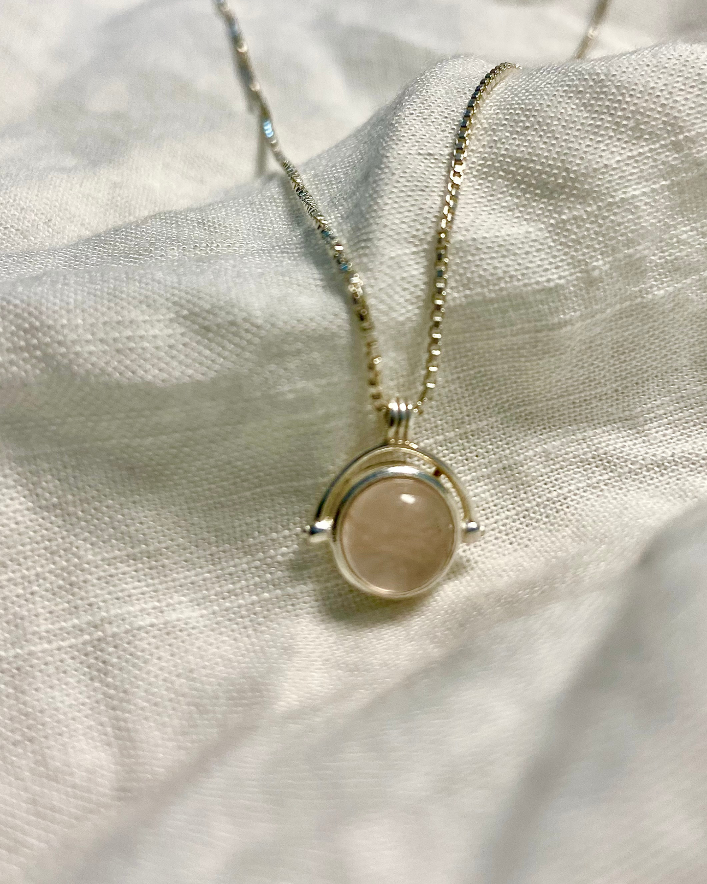 Rose Quartz Main Character Round Necklace