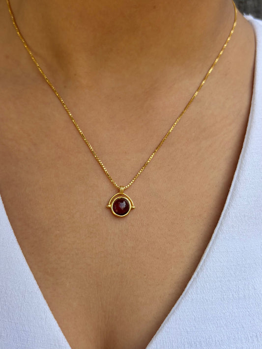 Garnet Pure Passion Round Pendant