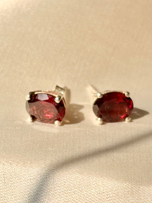Garnet I am desired Earrings.